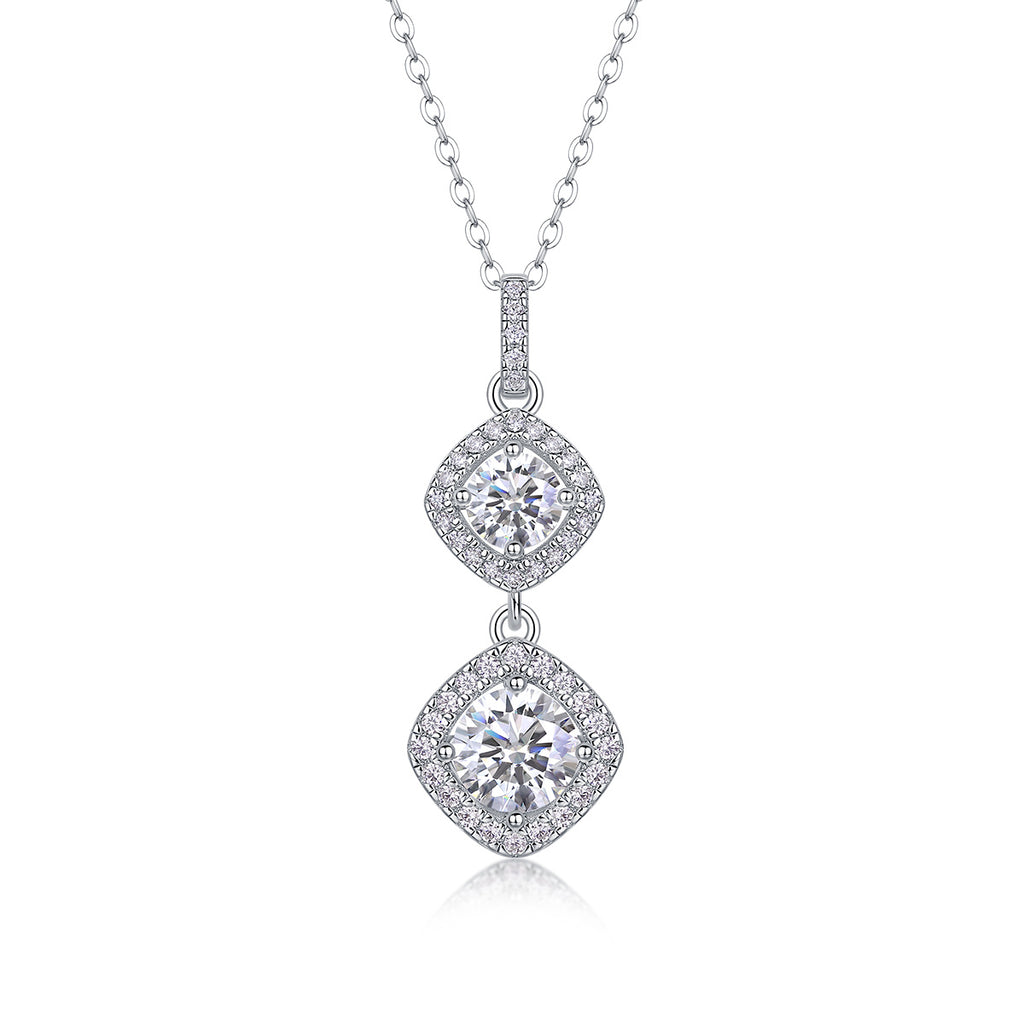 Snowy Wonderland - A Fashionable And Luxurious Diamond Jewelry Pendant Set With 1-carat Moissanite S925 Sterling Silver And Platinum Plating