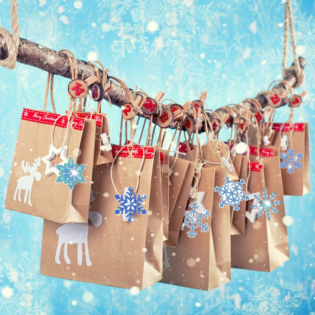 Snowflake Rhinestone Keychain Kit – 12-Piece DIY Acrylic Diamond Painting Set