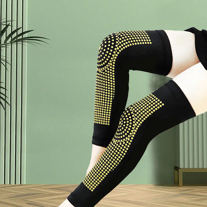 Self-Heating Moxa Velvet Knee Pads for Seniors