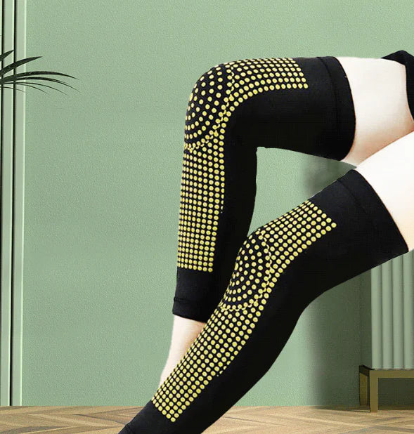 Self-Heating Moxa Velvet Knee Pads for Seniors